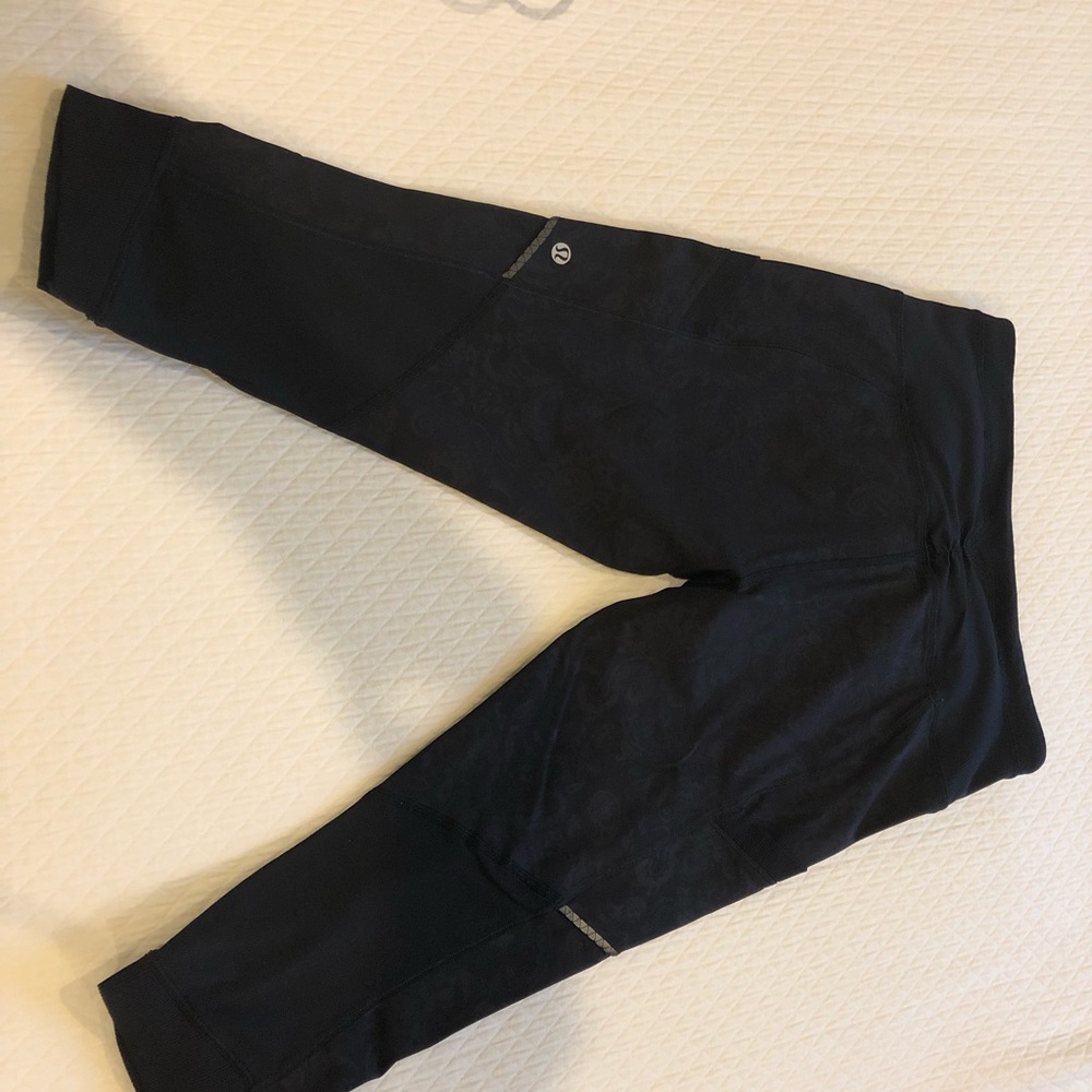 Lulu lemon capri